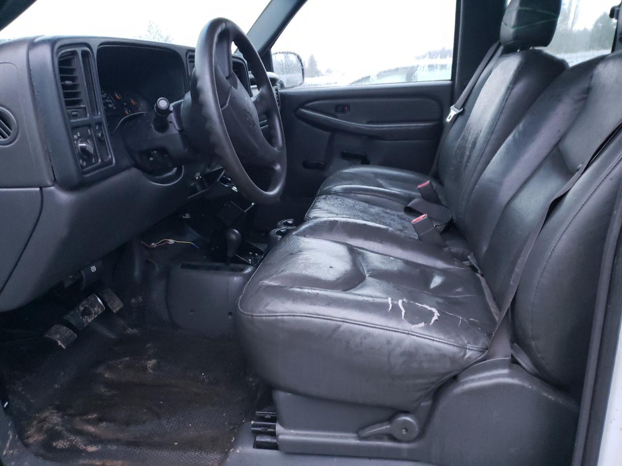 2006 Chevrolet Silverado - Image 7