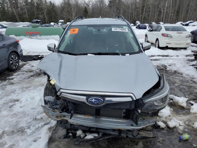  SUBARU FORESTER 2019 Srebrny