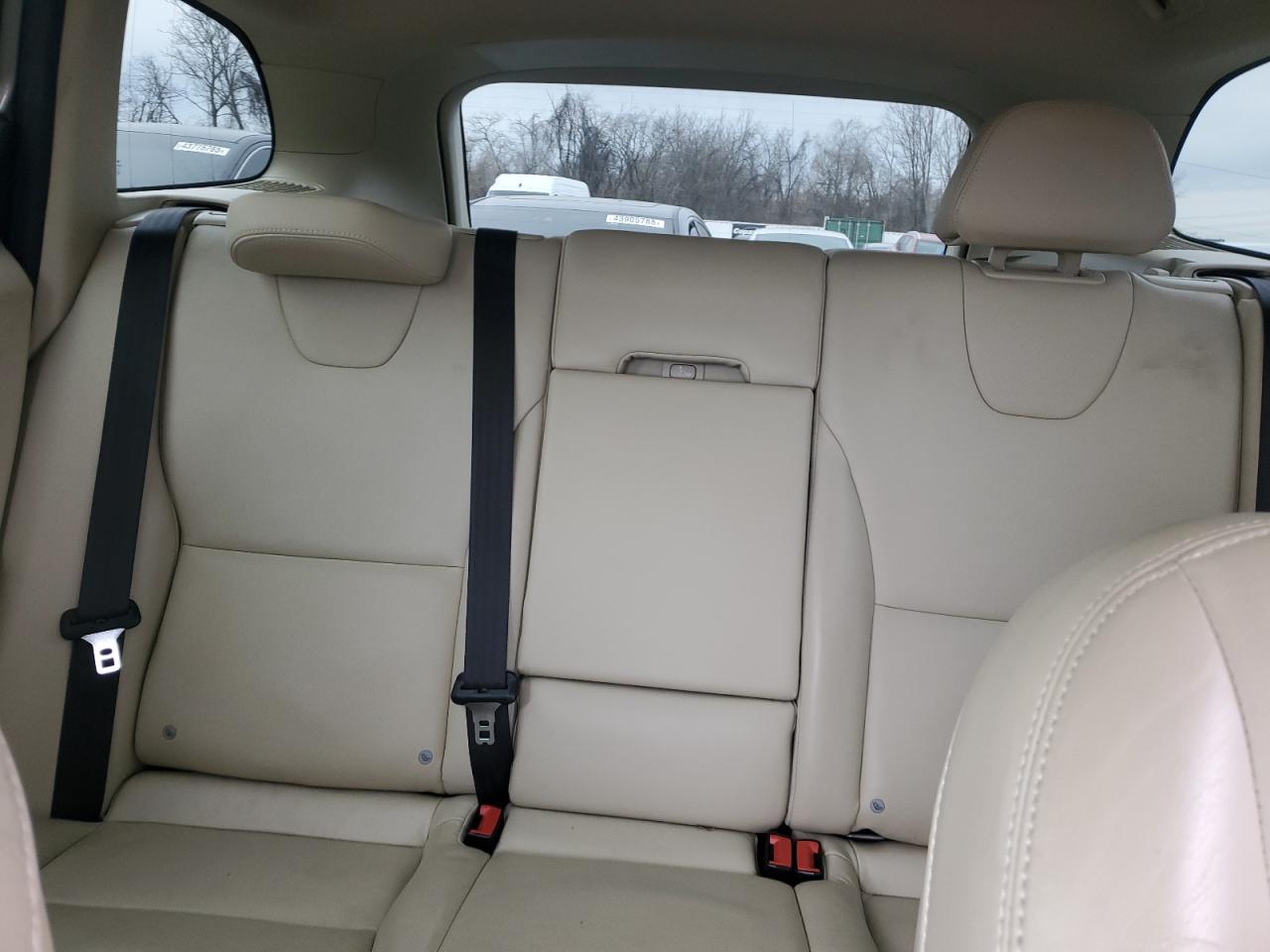2015 Volvo XC60 - Image 10