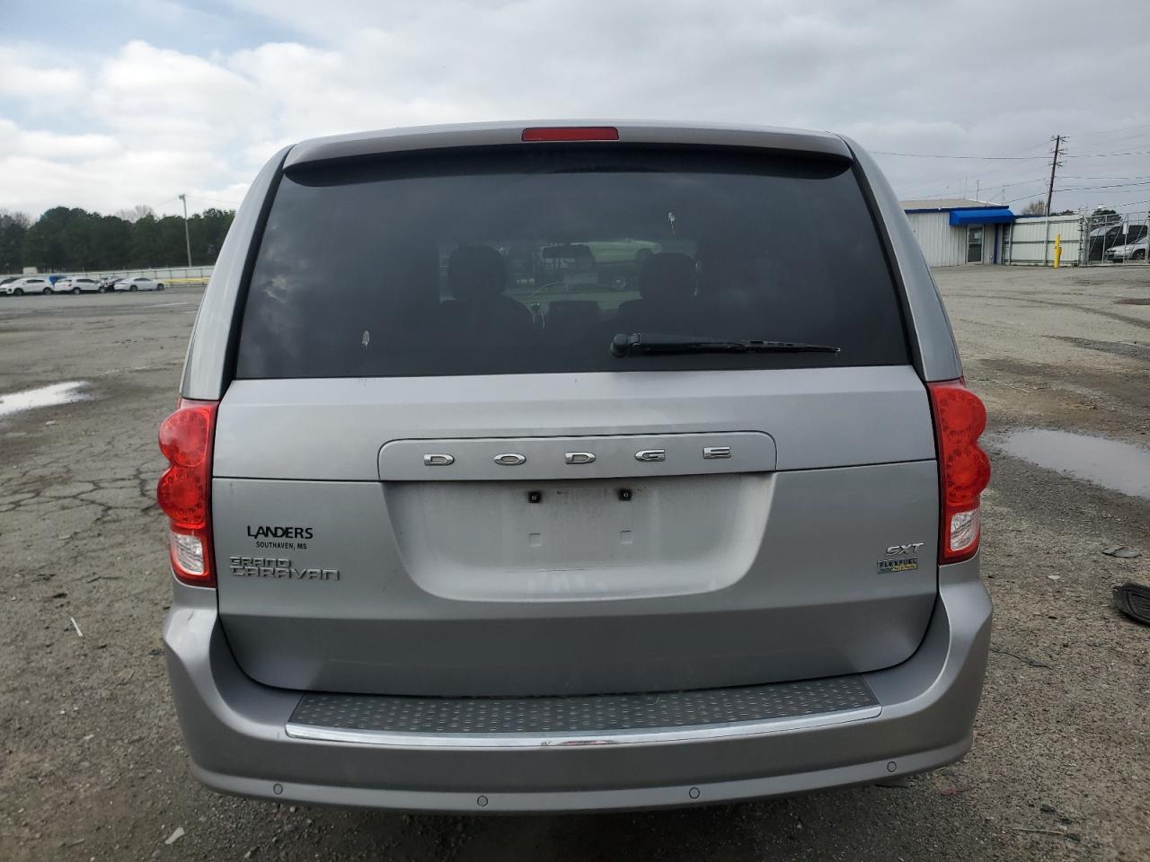2014 Dodge Caravan - Image 6