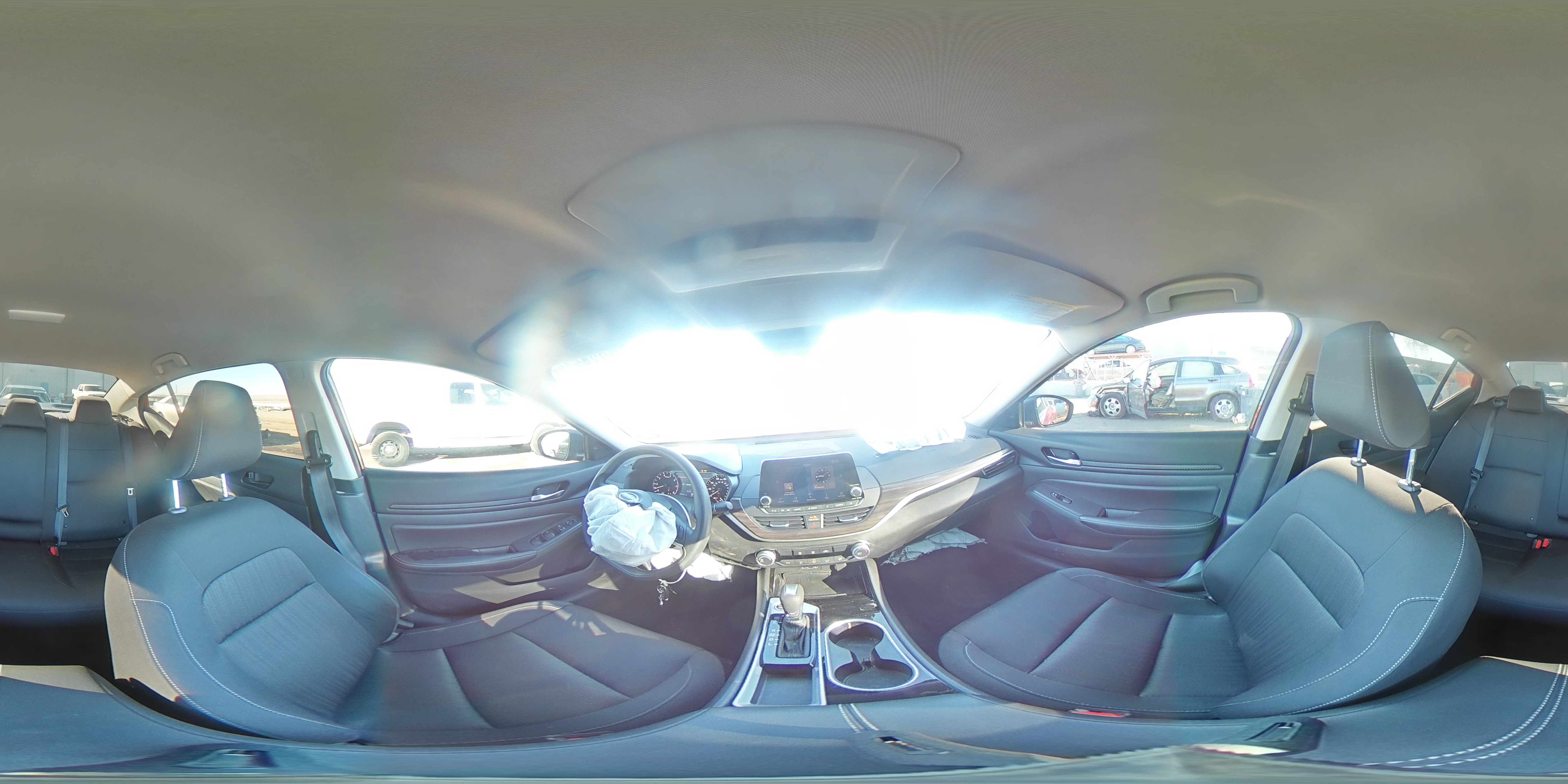 2024 Nissan Altima - Image 14