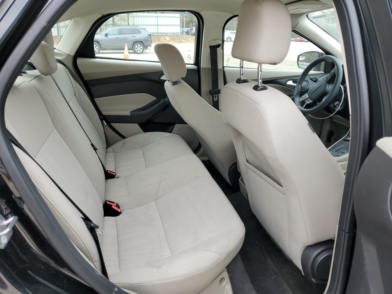 2015 Ford Focus - Image 10