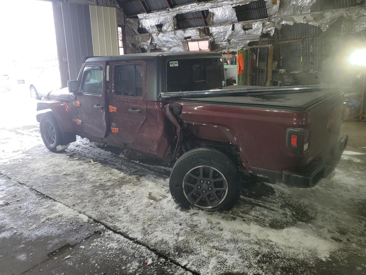 2021 Jeep Gladiator - Image 2