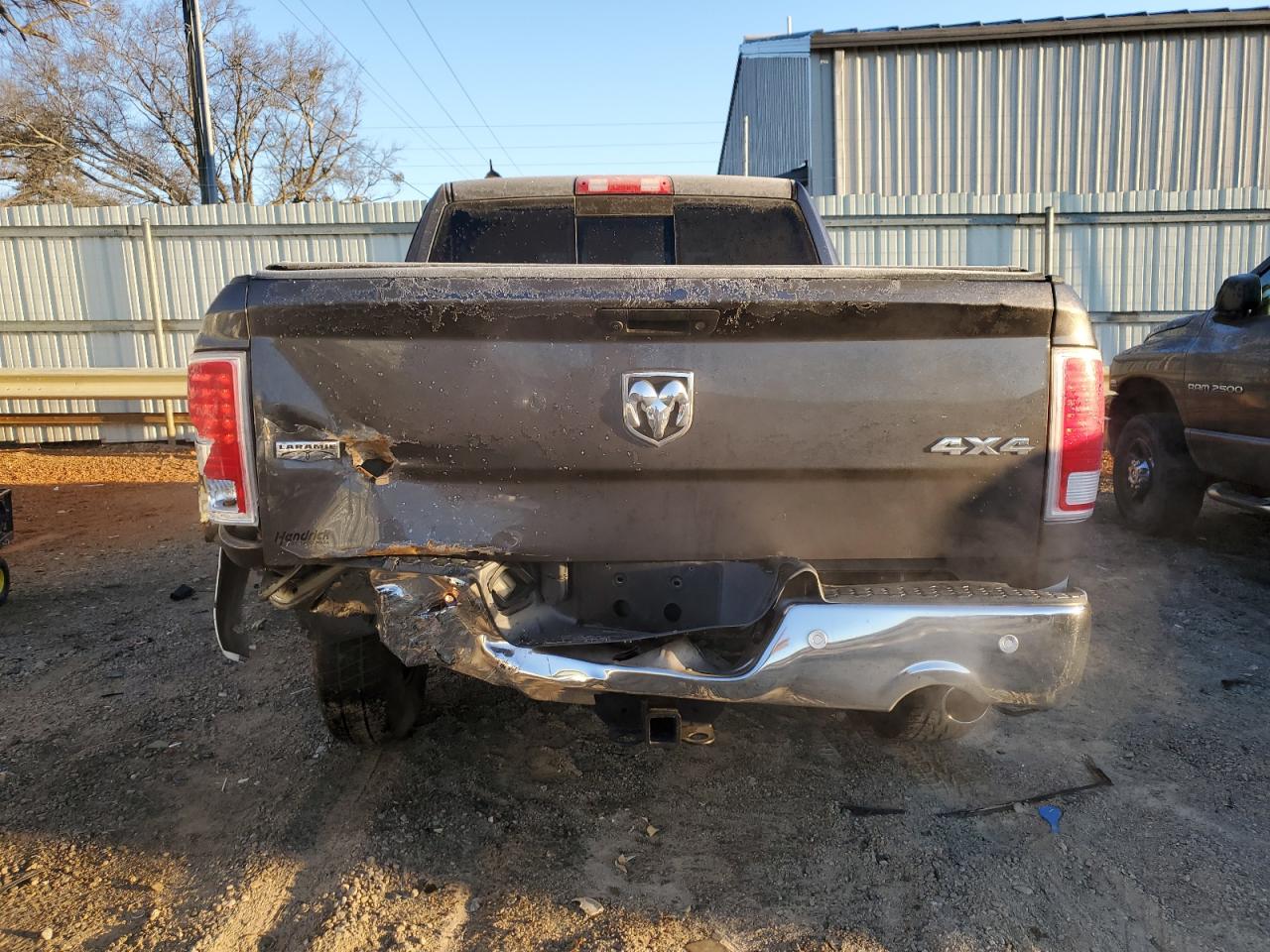 2016 RAM 1500 - Image 6