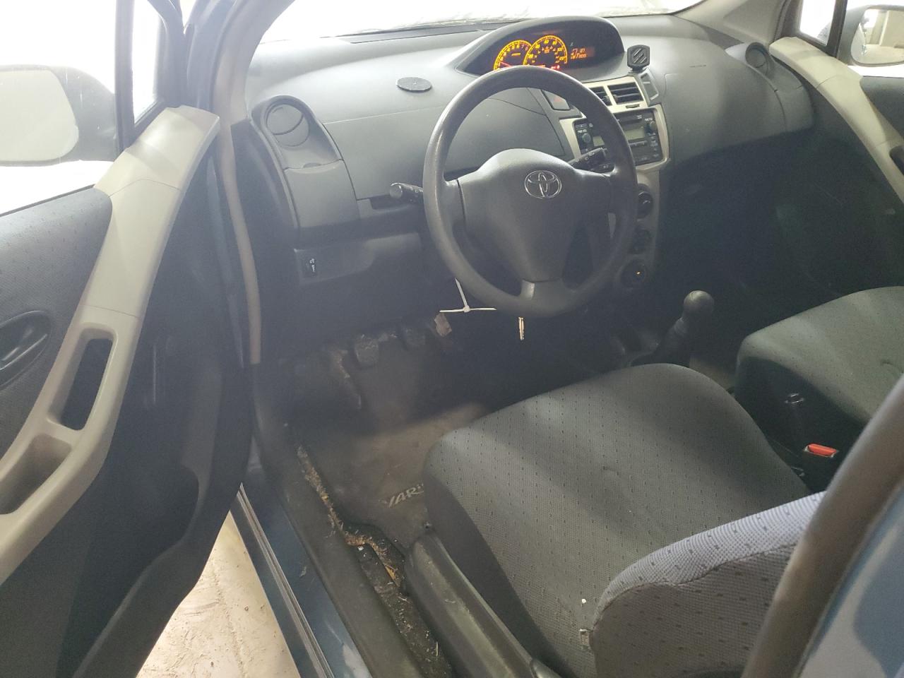 2010 Toyota Yaris - Image 8