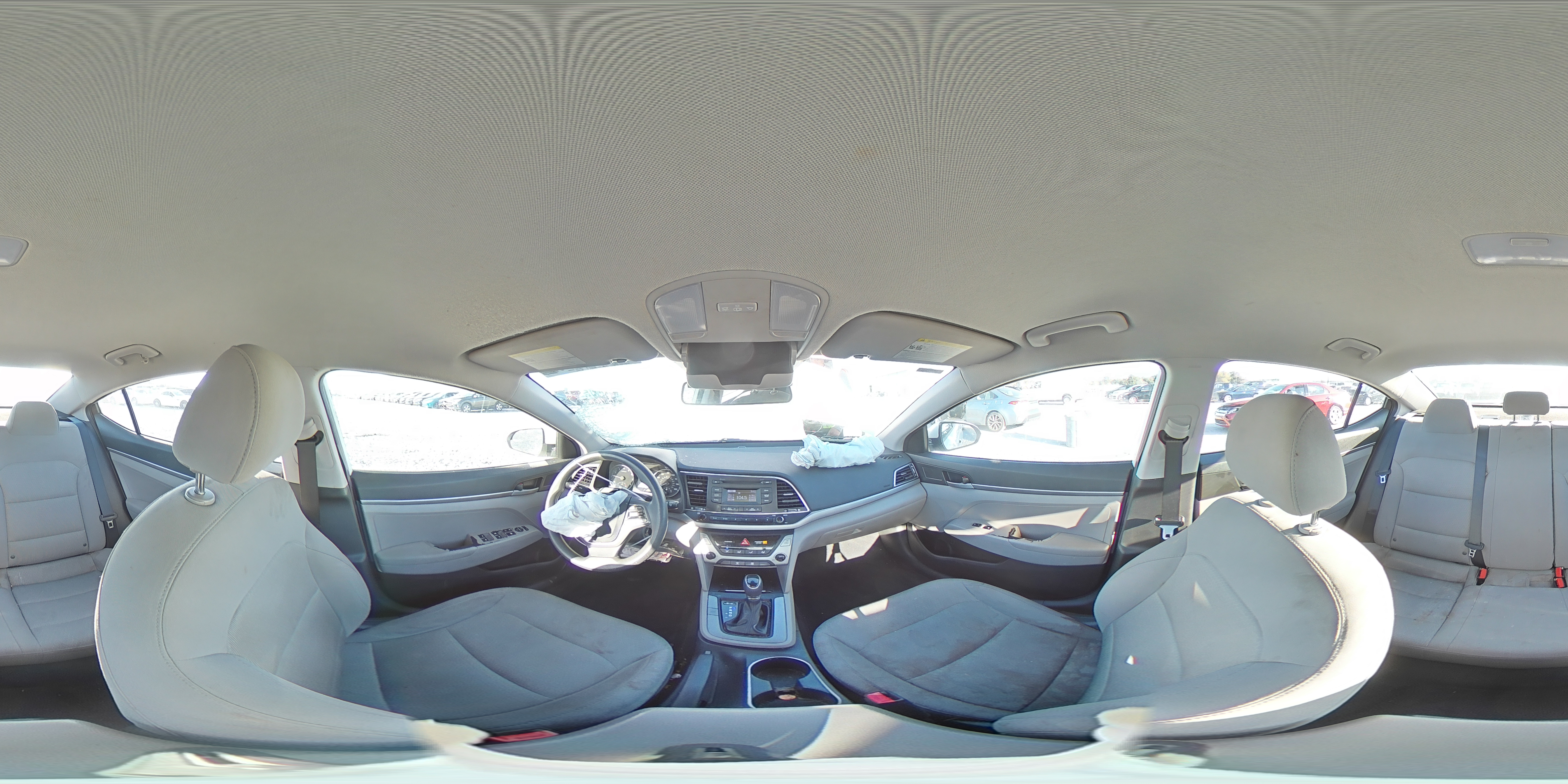 2017 Hyundai Elantra - Image 13