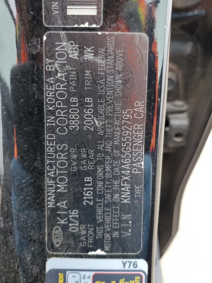 2016 Kia Forte - Image 12