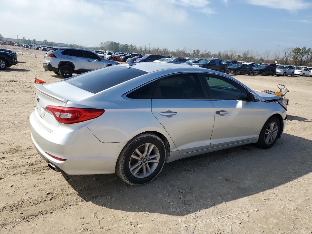 2017 Hyundai Sonata - Image 3