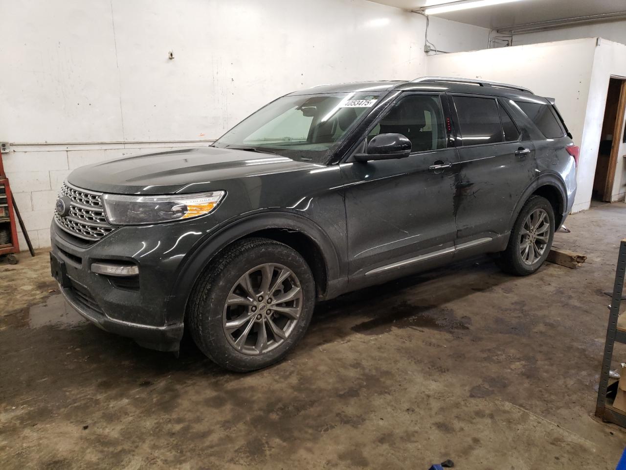 2022 Ford Explorer - Image 1