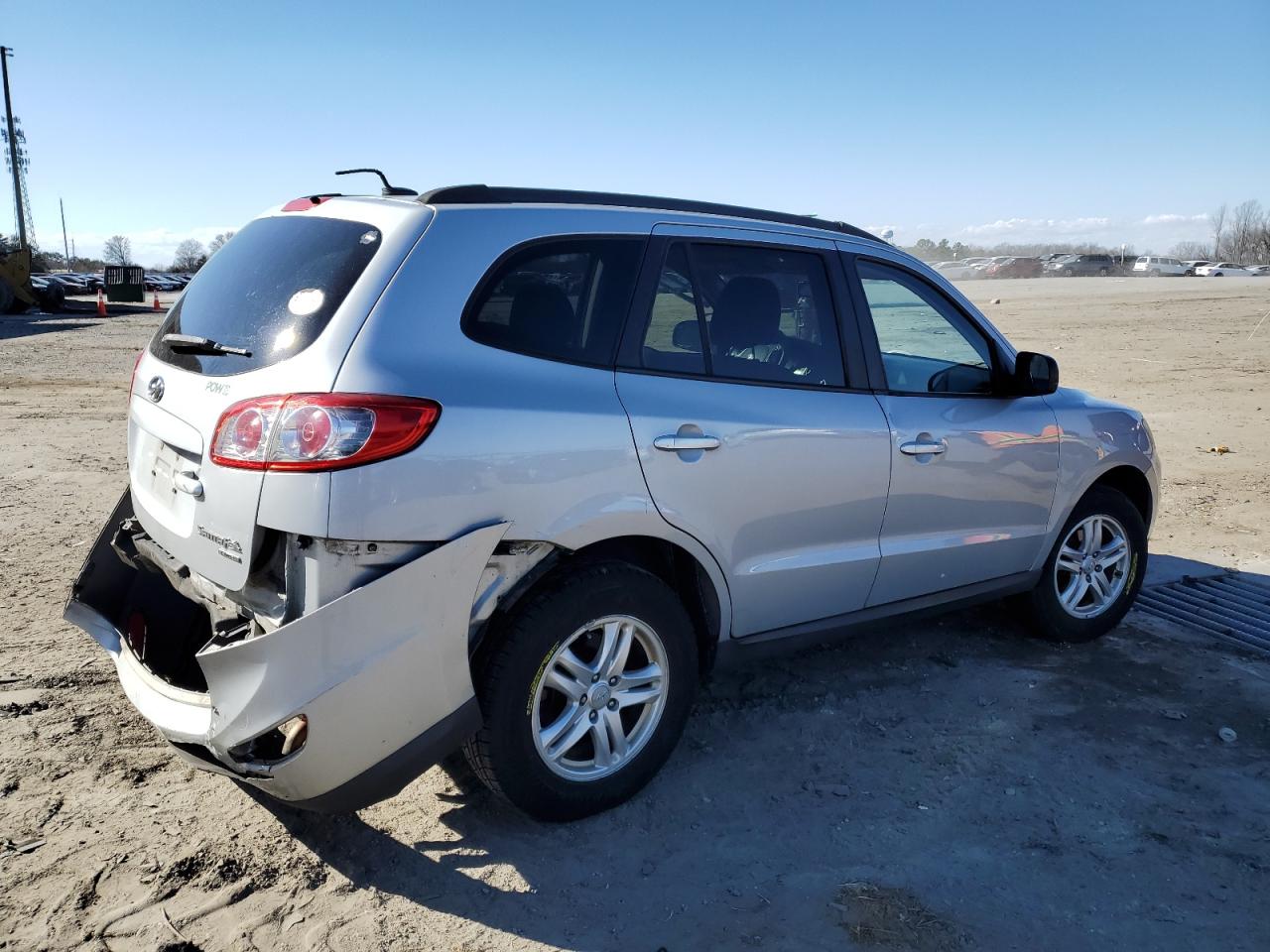 2010 Hyundai Santa Fe - Image 3