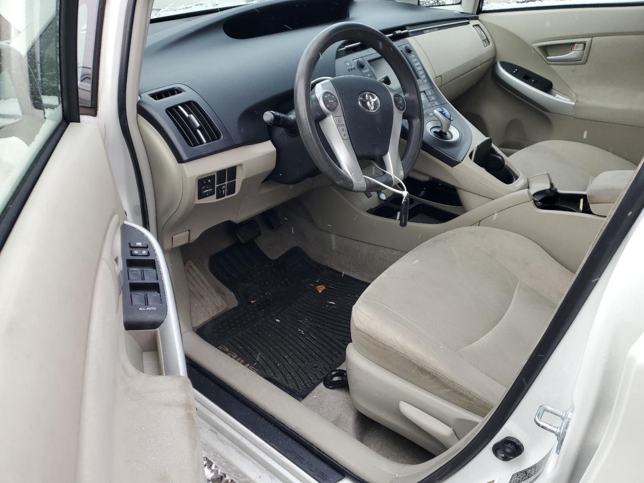 2010 Toyota Prius - Image 8
