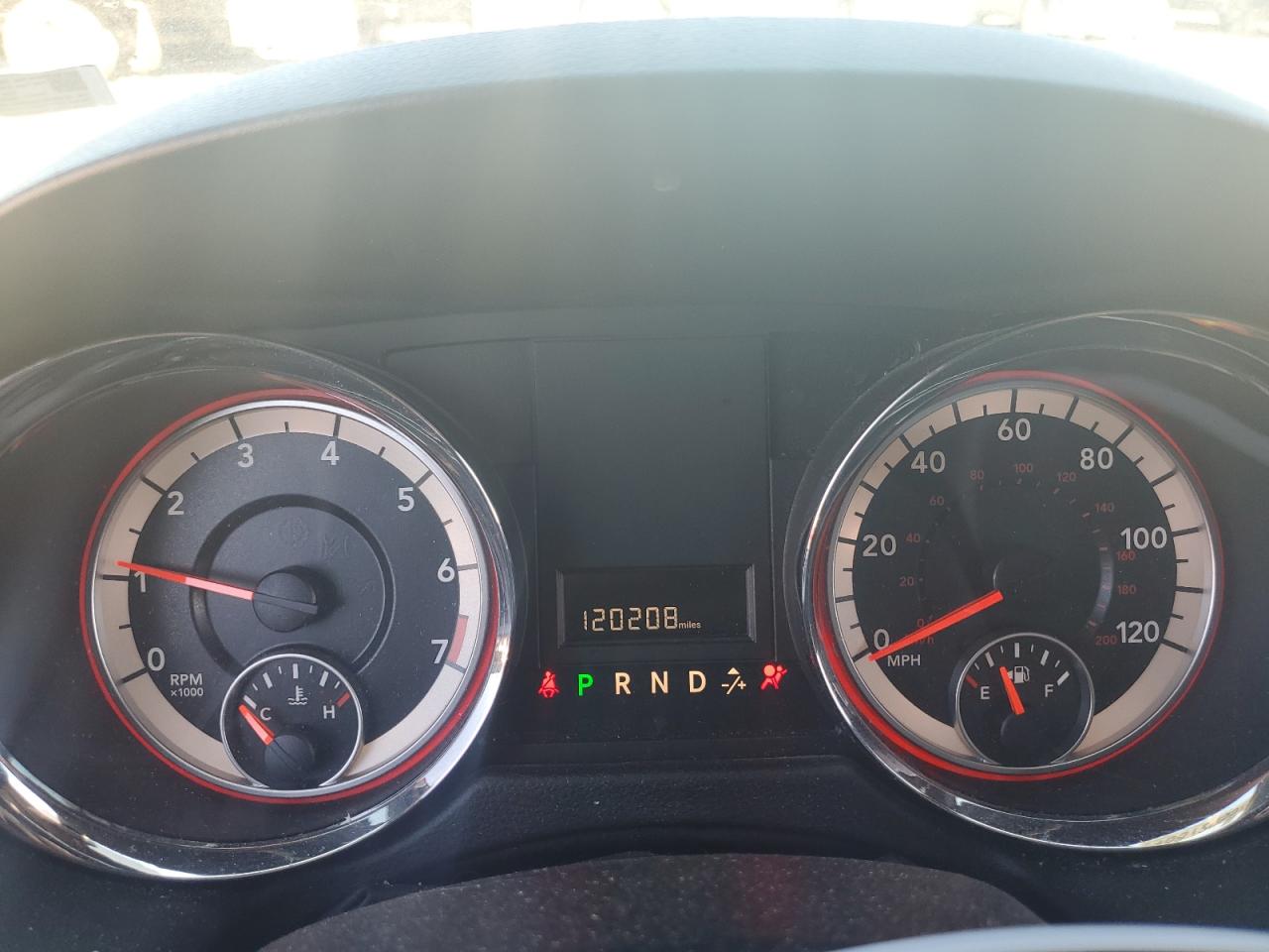 2019 Dodge Caravan - Image 9