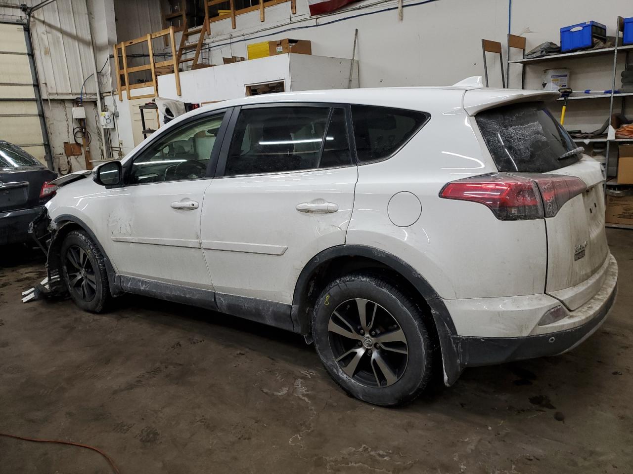 2018 Toyota RAV 4 - Image 2