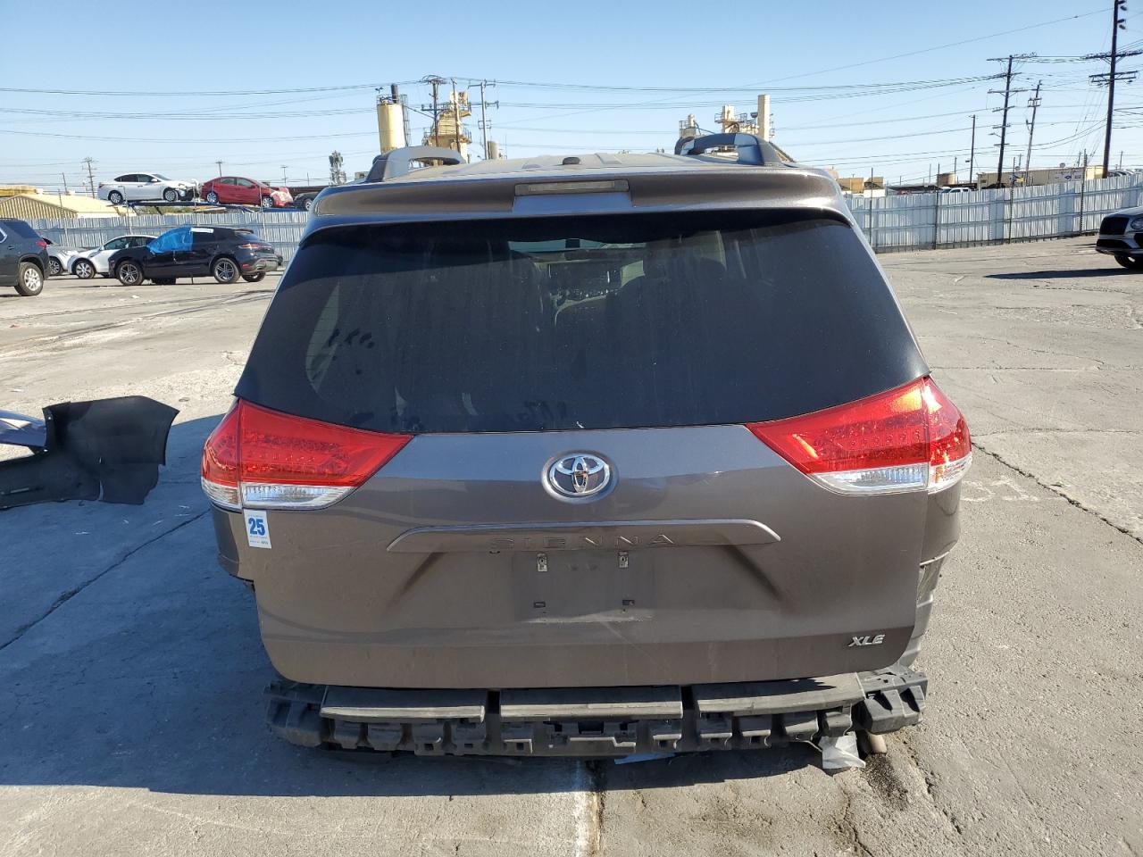 2014 Toyota Sienna - Image 6