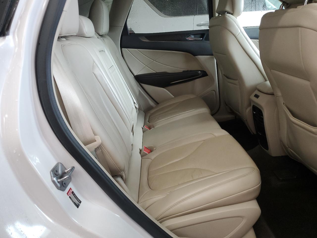 2017 Lincoln MKC - Image 11