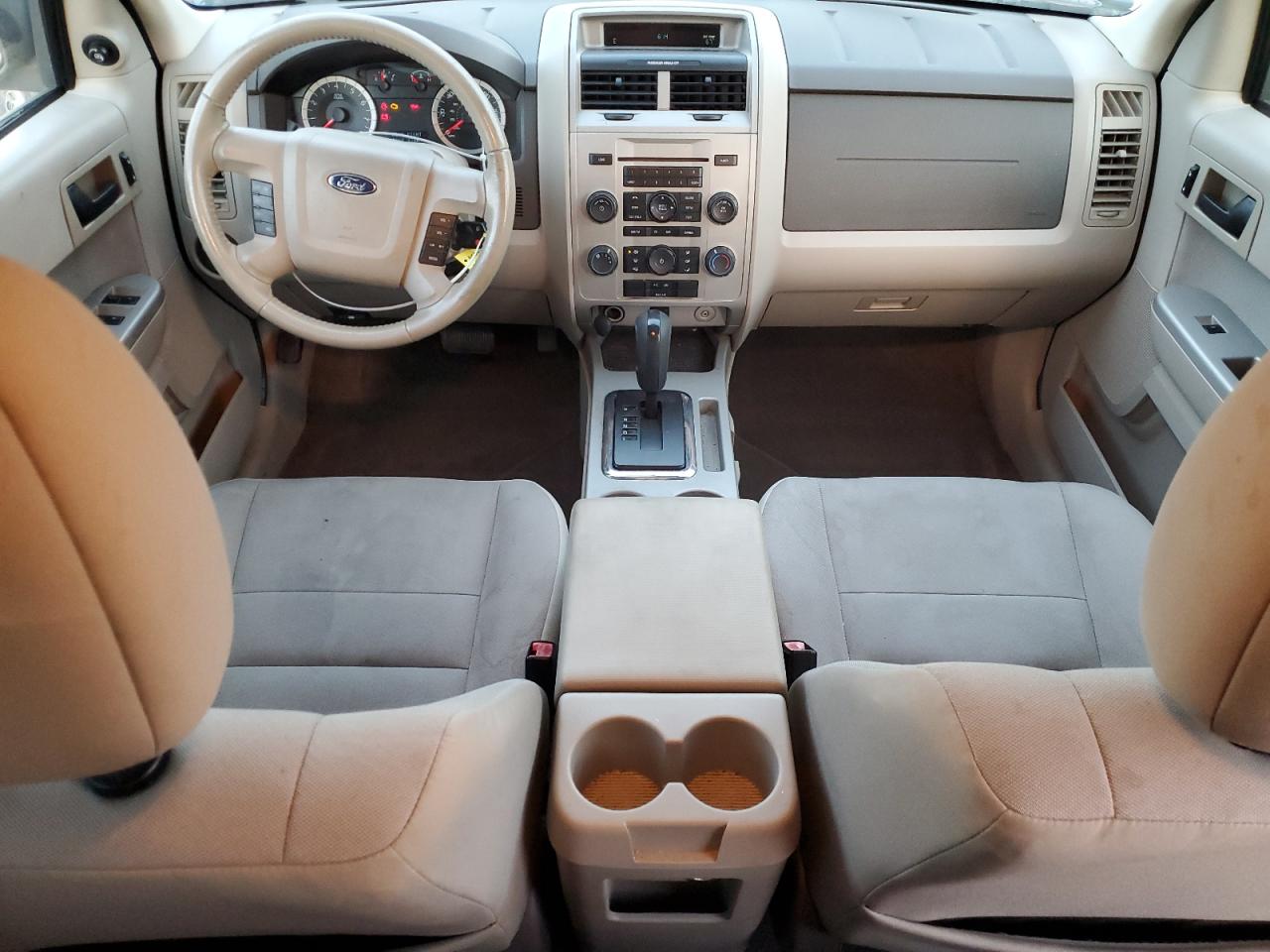 2010 Ford Escape - Image 8