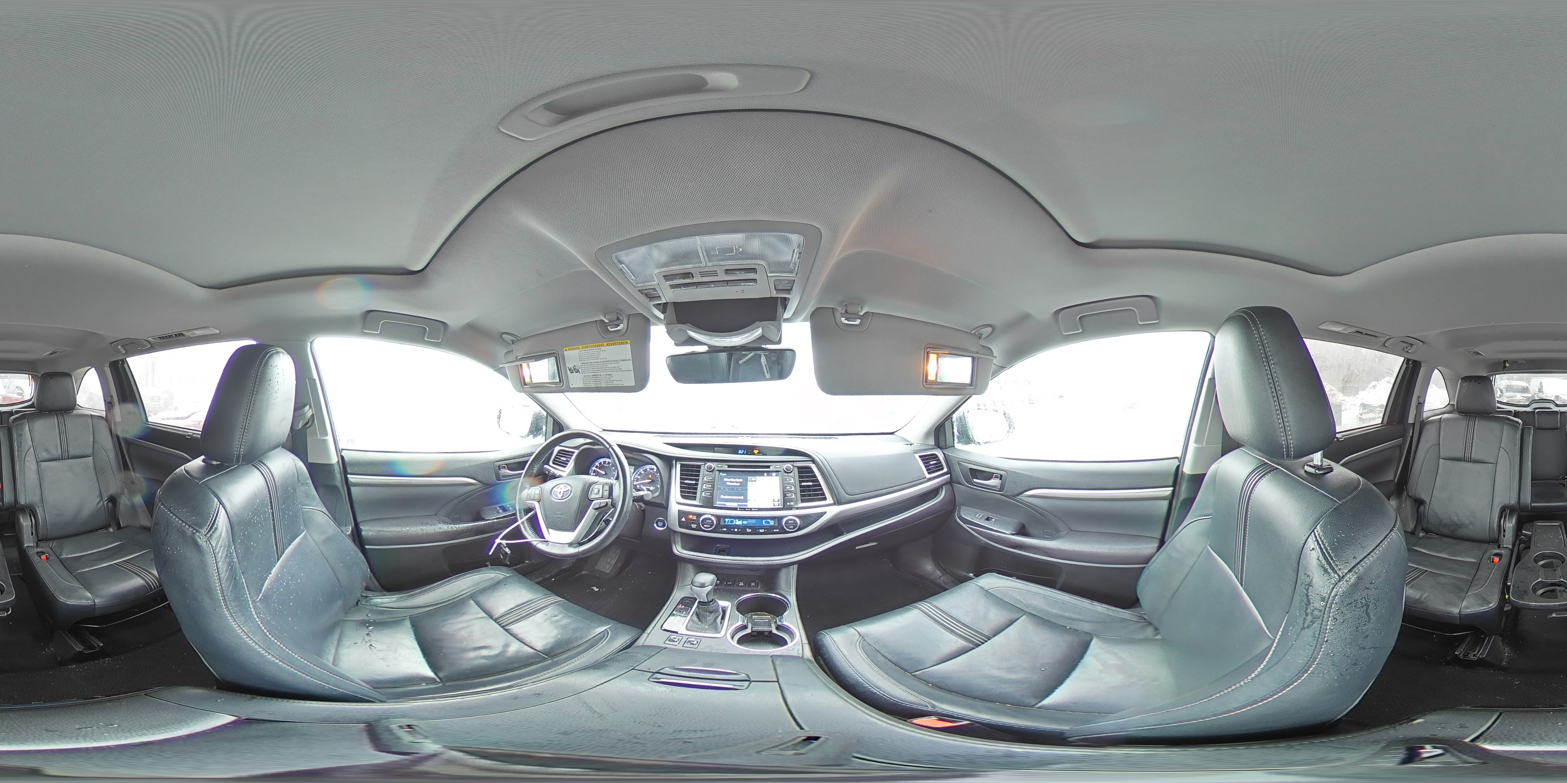 2017 Toyota Highlander - Image 13