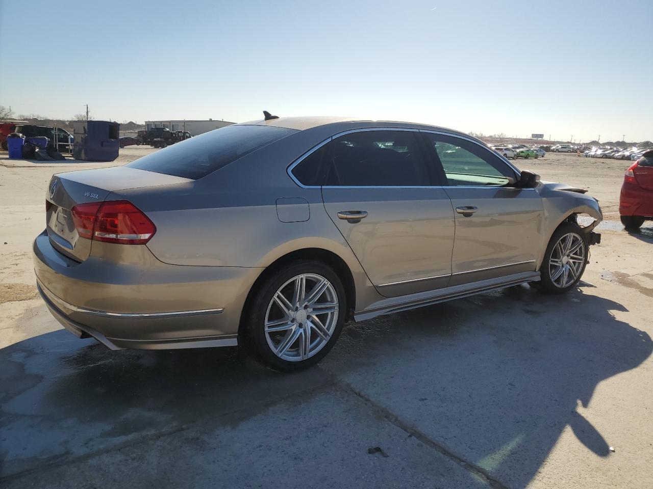 2015 Volkswagen Passat - Image 3