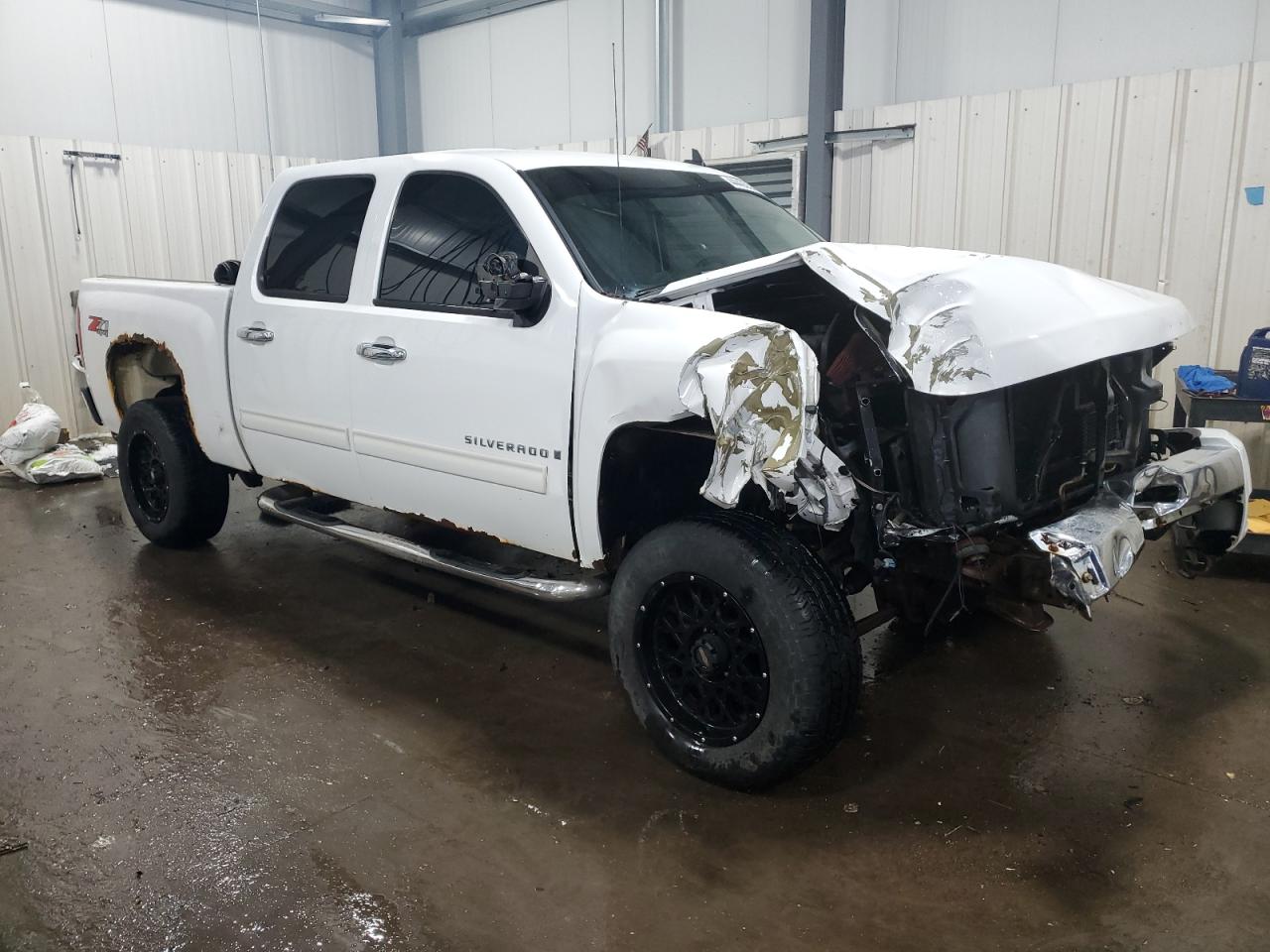 2009 Chevrolet Silverado - Image 4