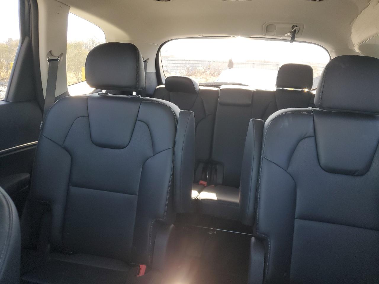 2023 Kia Telluride - Image 10