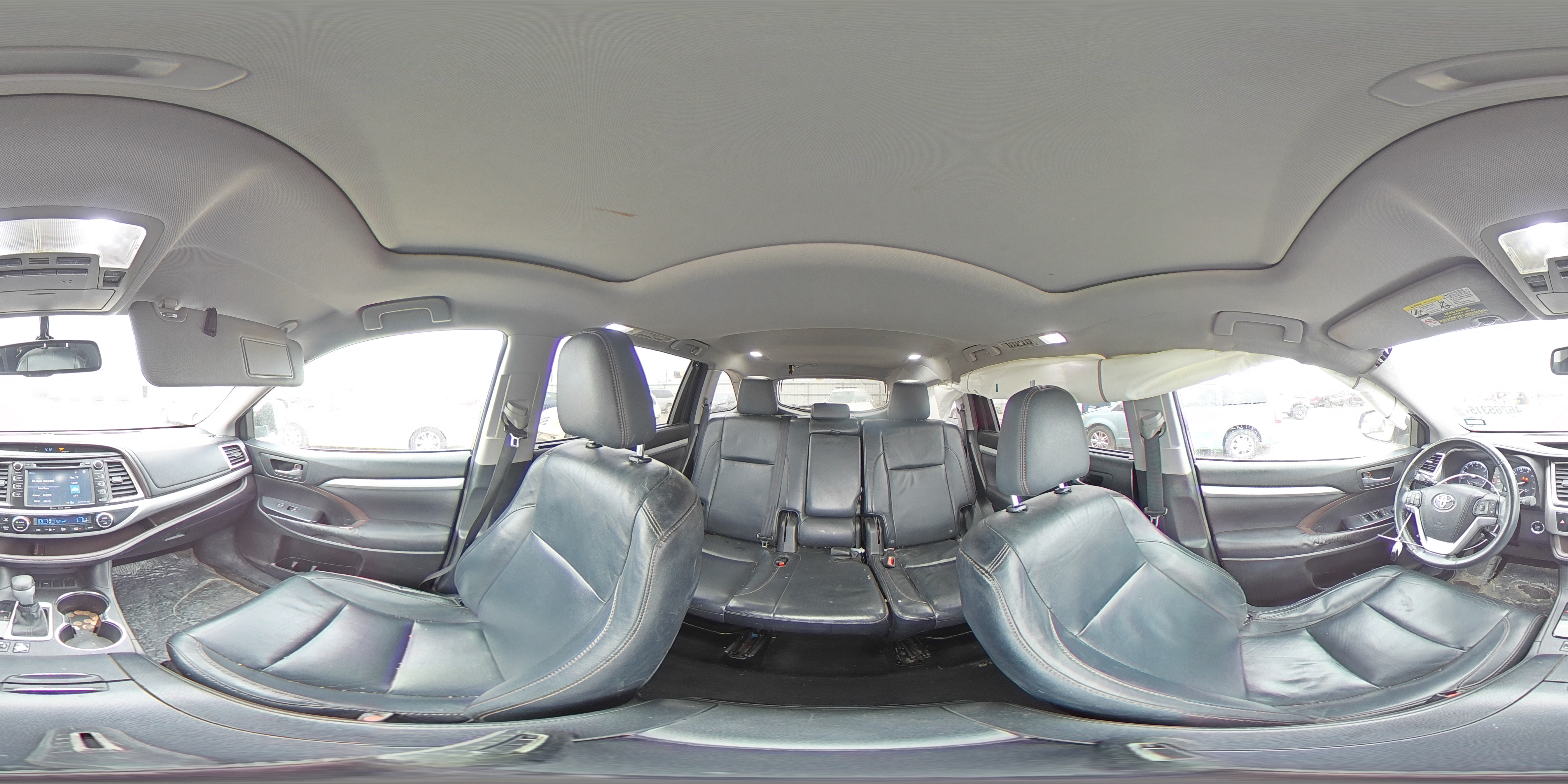 2016 Toyota Highlander - Image 13
