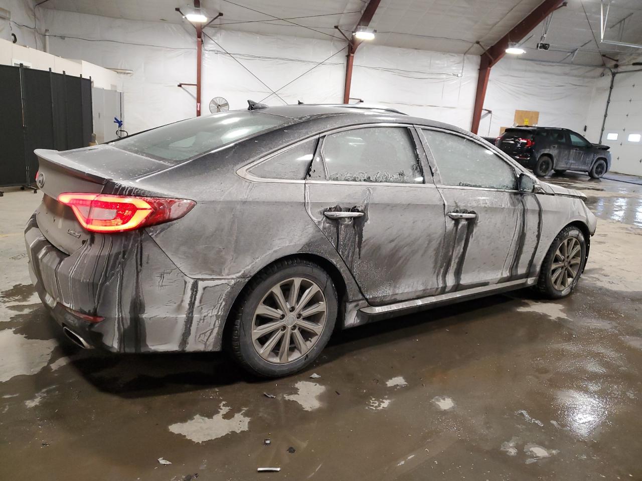 2016 Hyundai Sonata - Image 3