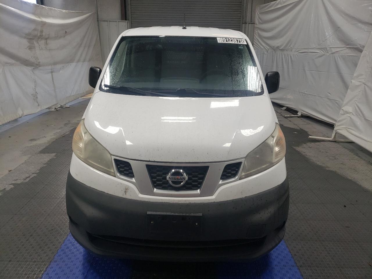 2017 Nissan NV - Image 5