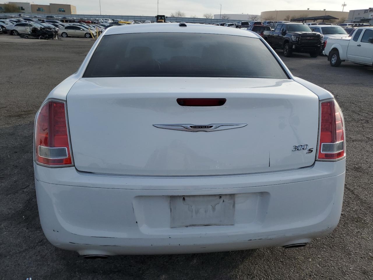 2013 Chrysler 300 - Image 6