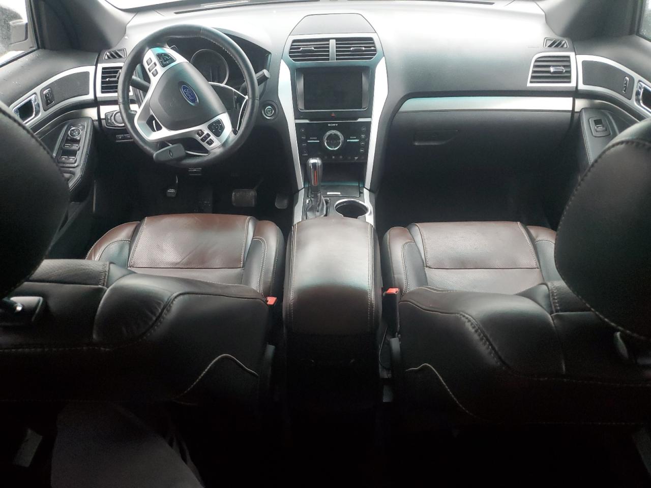 2015 Ford Explorer - Image 8