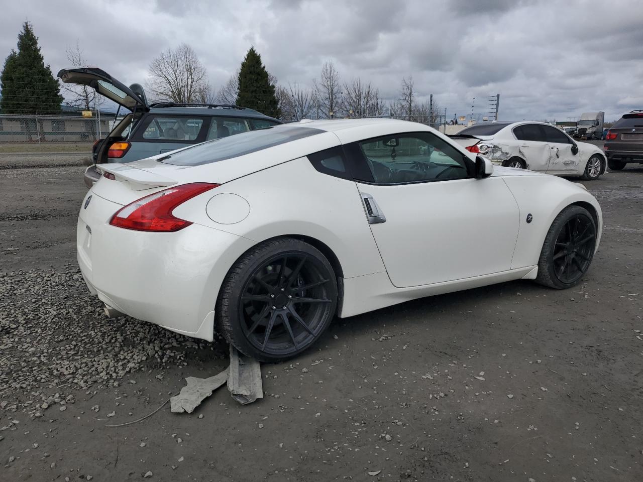 2010 Nissan 370Z - Image 3