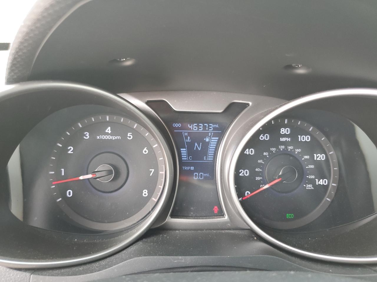 2015 Hyundai Veloster - Image 9