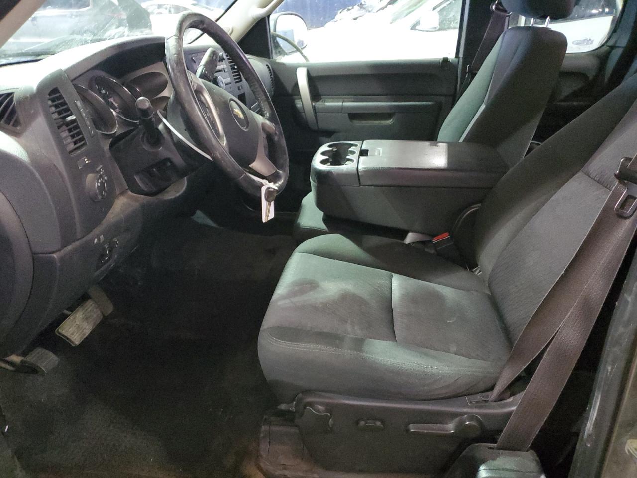 2013 Chevrolet Silverado - Image 7