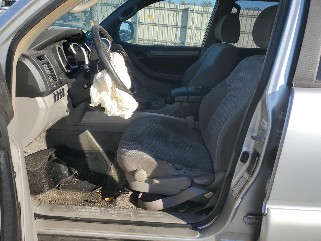 2006 Toyota 4Runner - Image 7