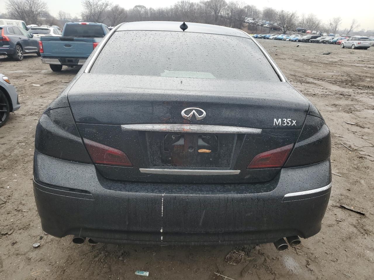2010 Infiniti M - Image 7