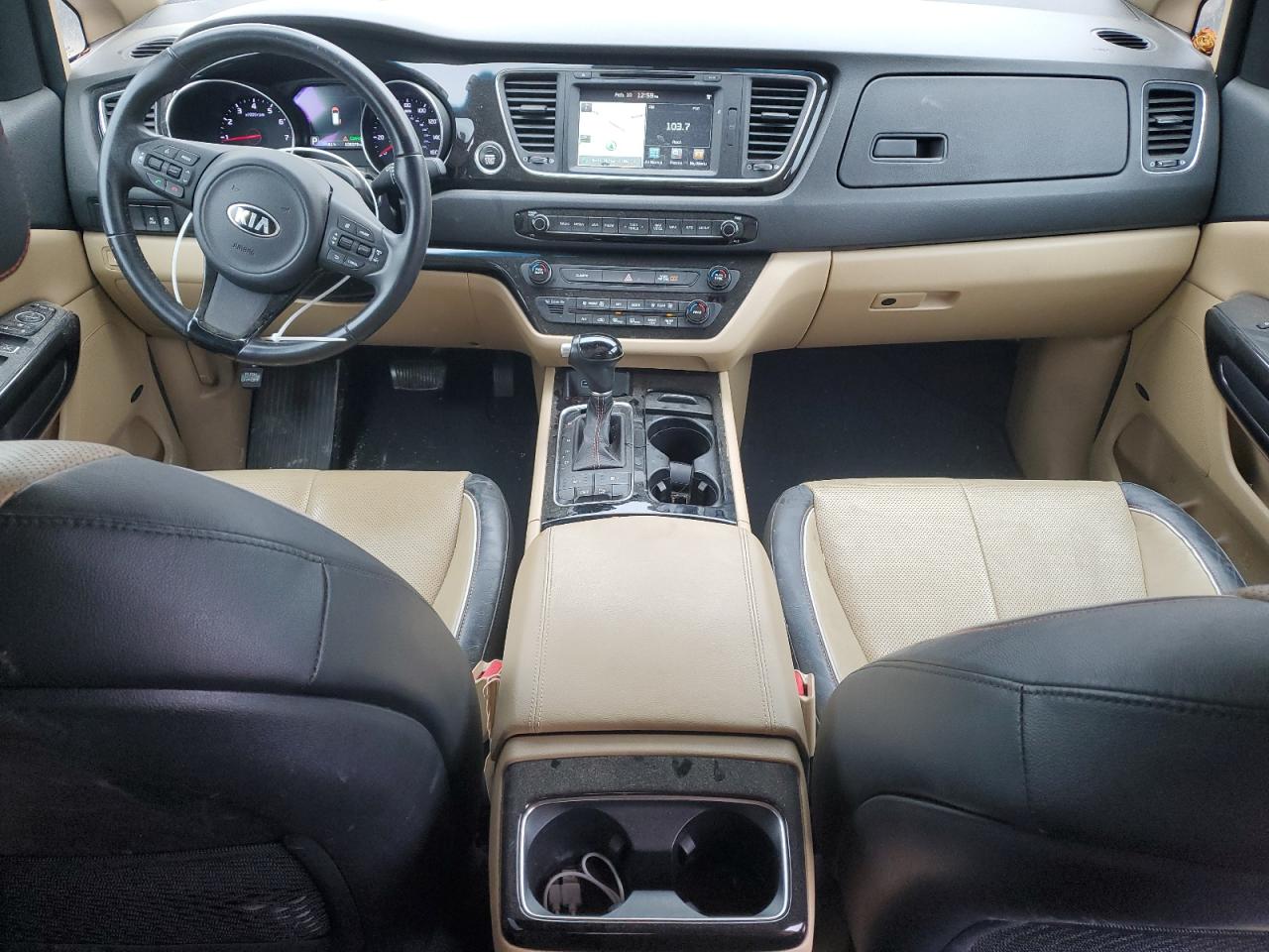 2015 Kia Sedona - Image 8