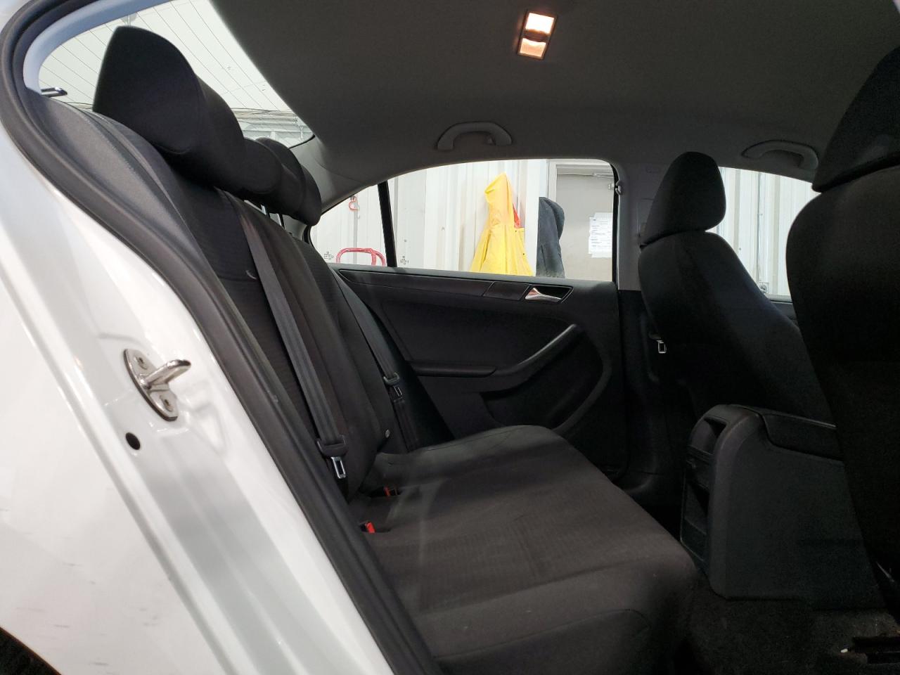 2016 Volkswagen Jetta - Image 10