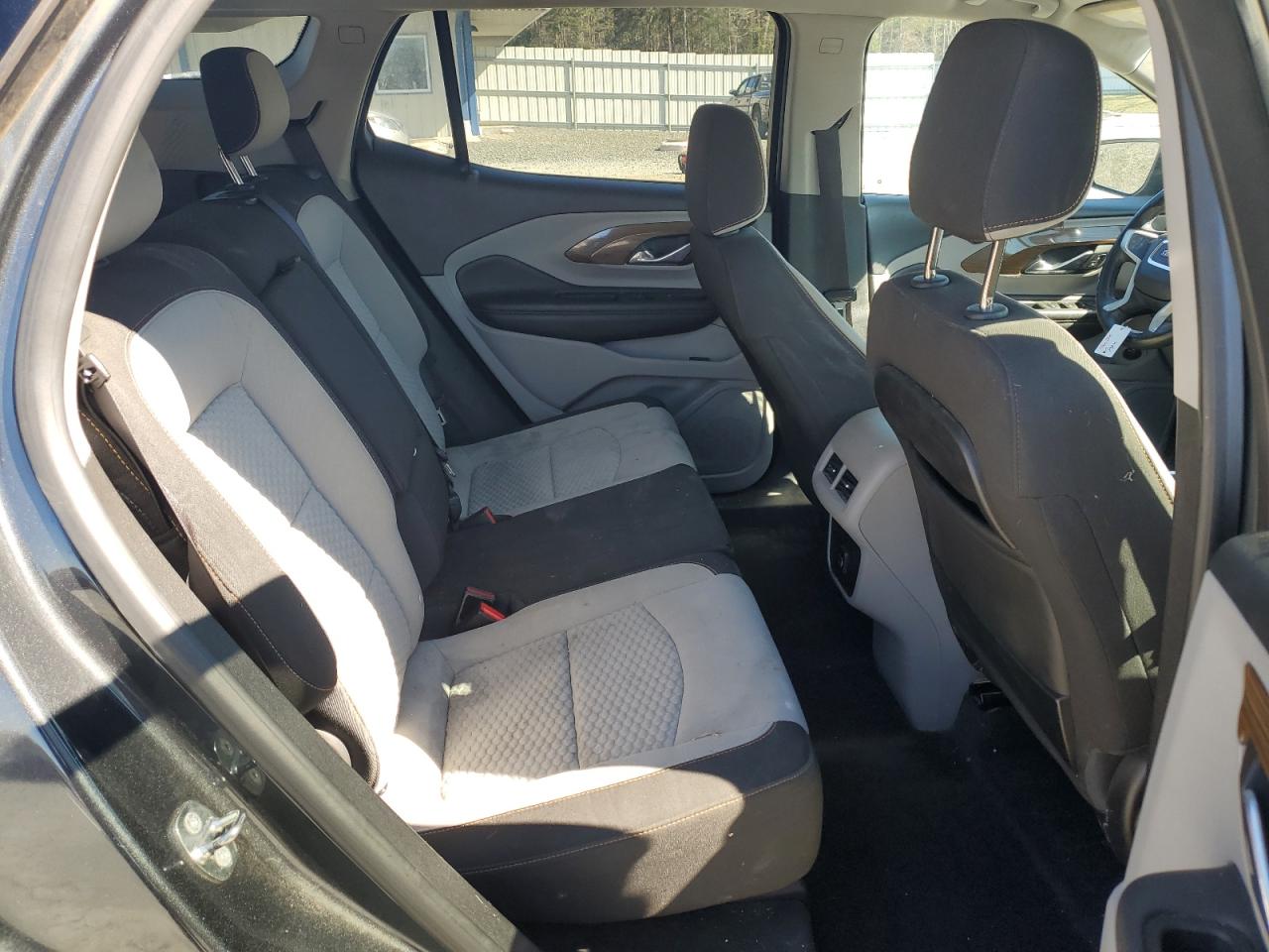 2018 GMC Terrain - Image 11