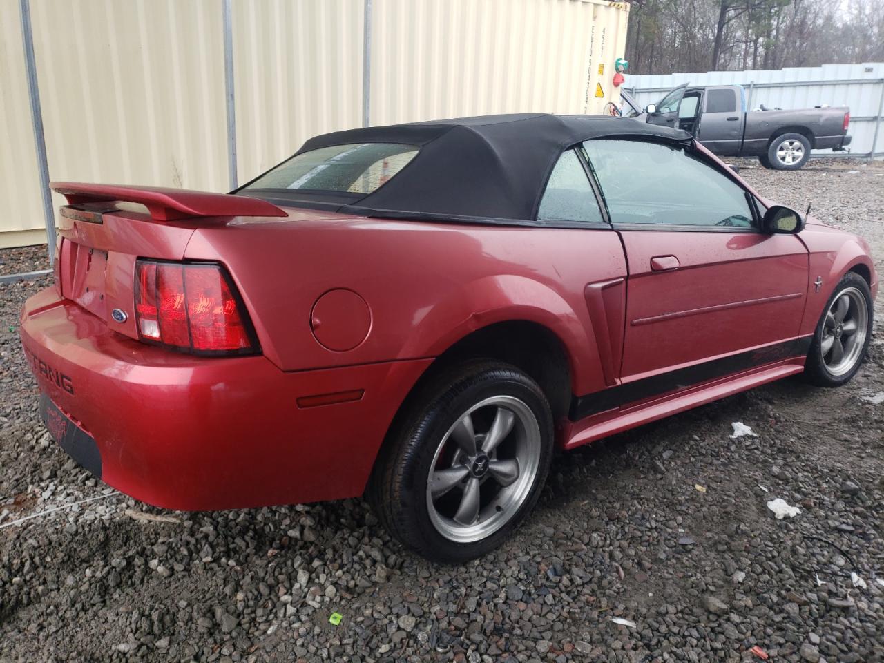 2000 Ford Mustang - Image 3