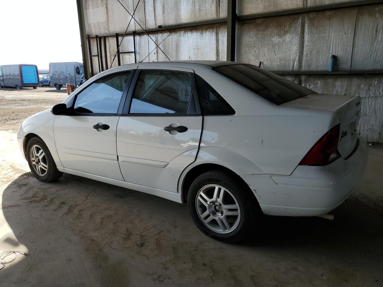 2004 Ford Focus - Image 2