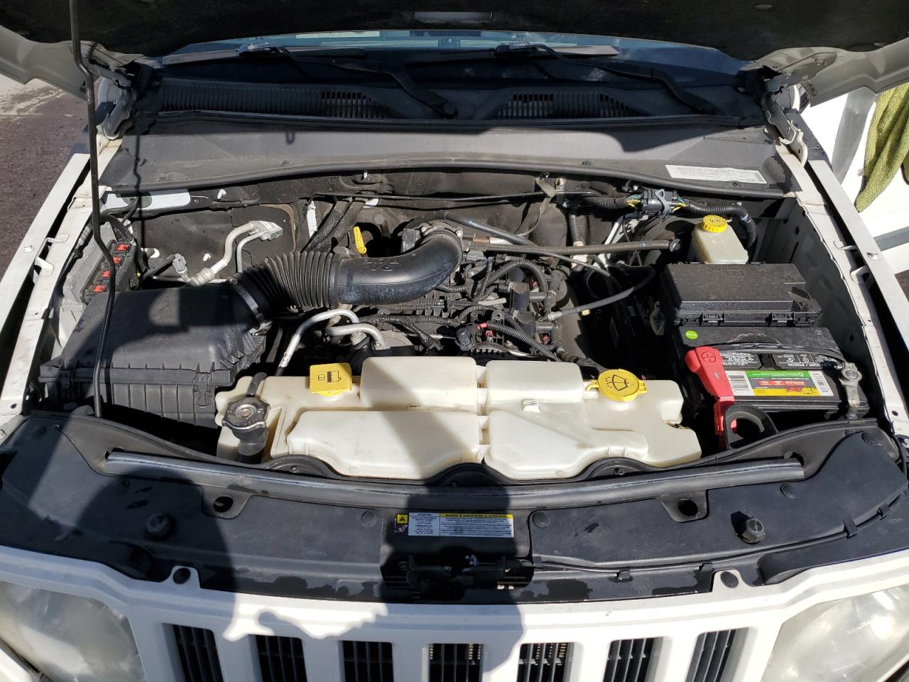 2010 Jeep Liberty (North America) - Image 12