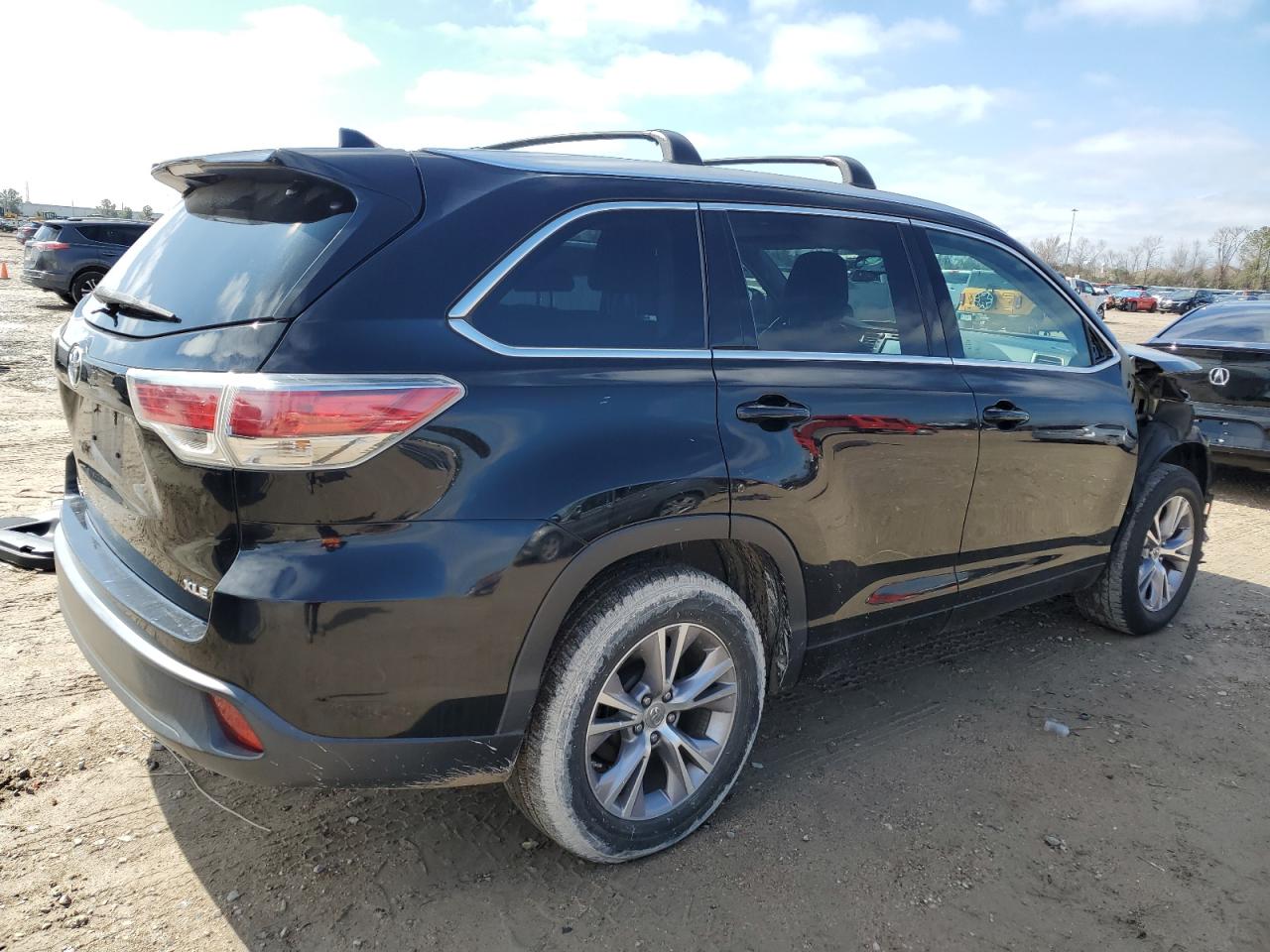2015 Toyota Highlander - Image 3