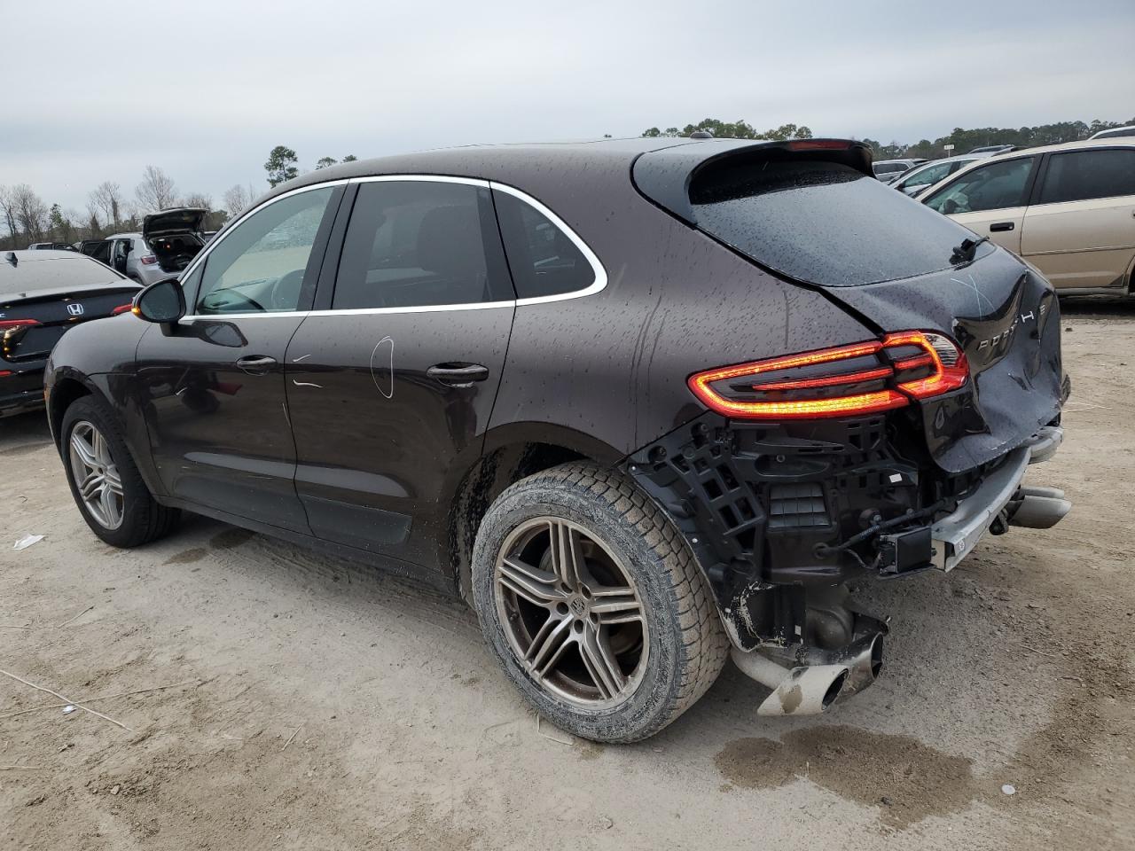 2016 Porsche Macan - Image 2