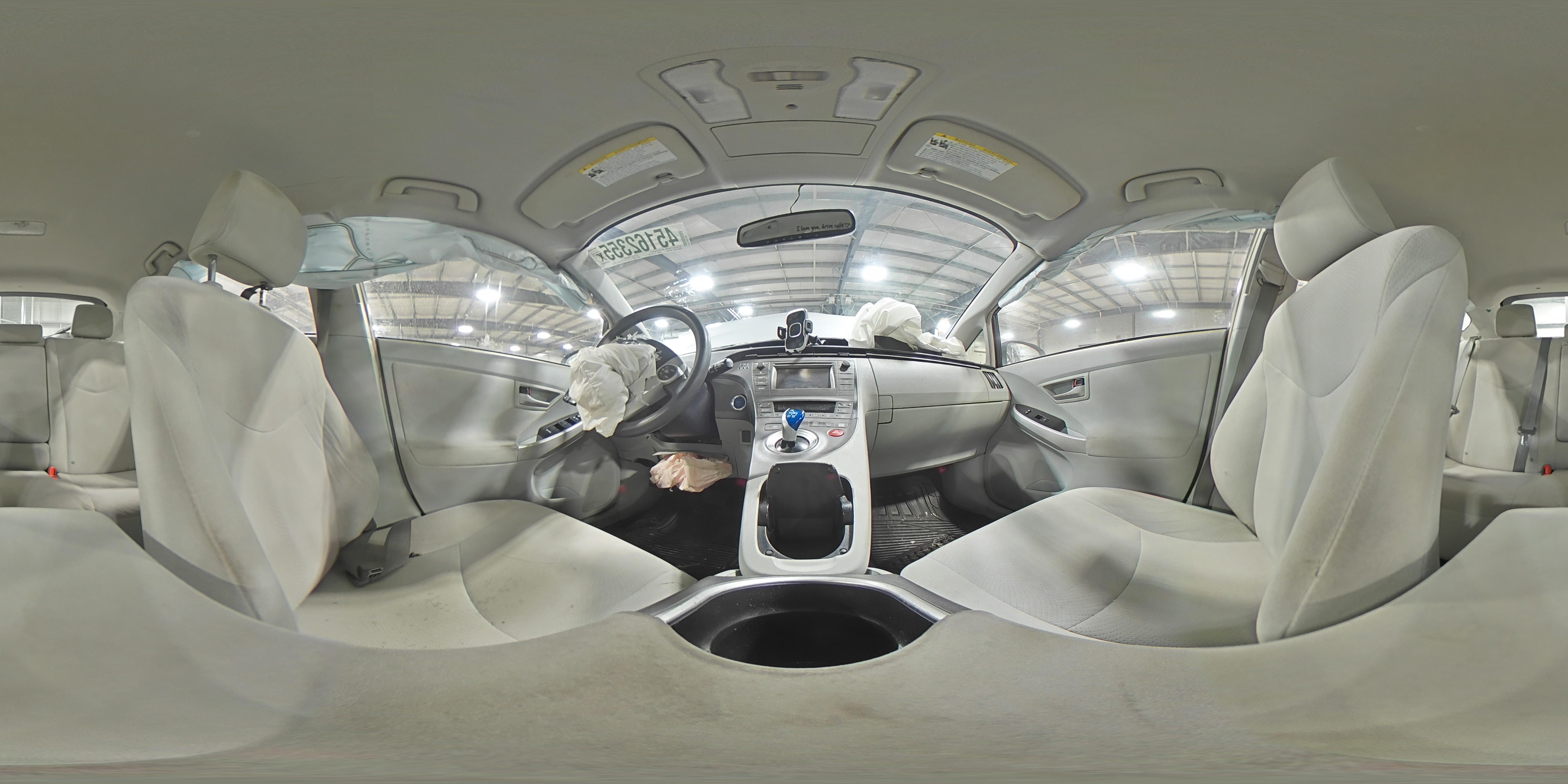 2014 Toyota Prius - Image 14