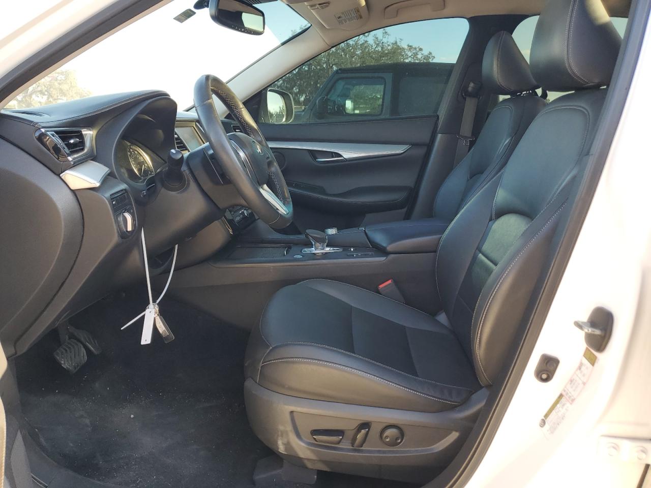 2019 Infiniti QX50 - Image 7
