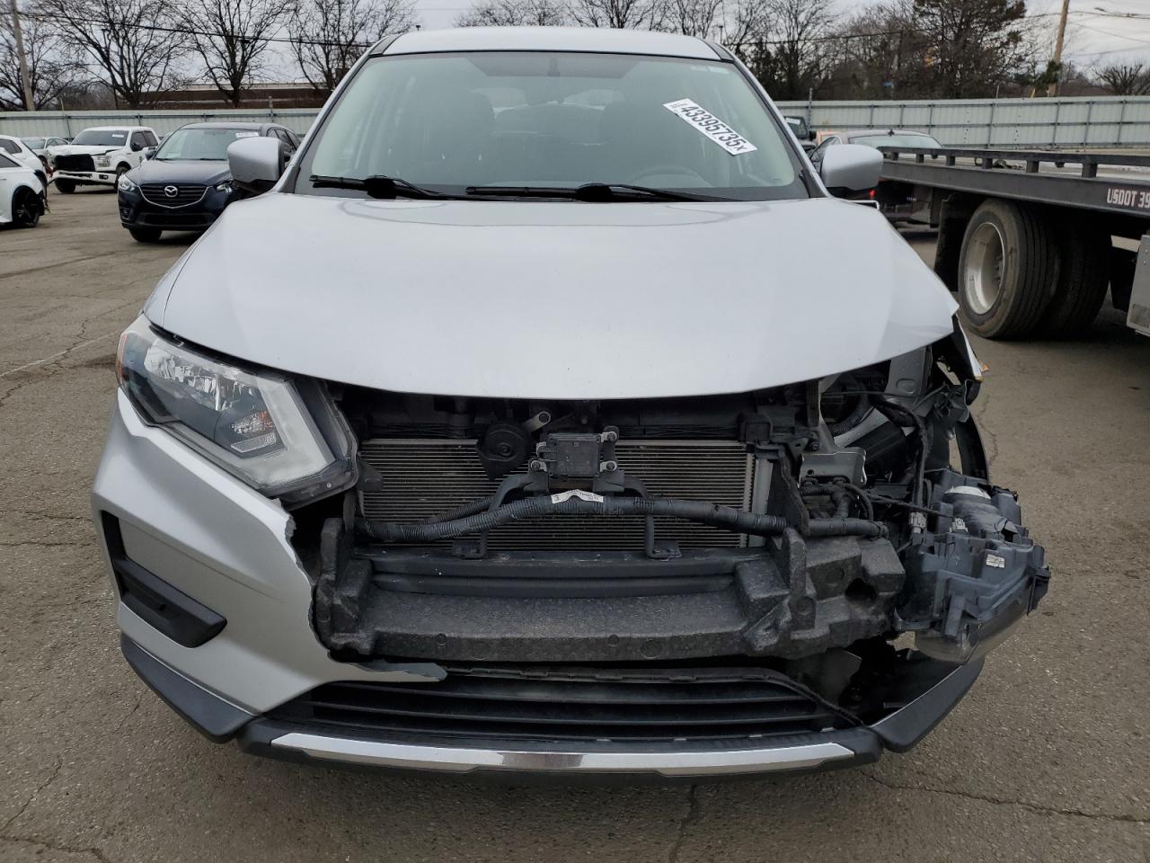 2018 Nissan Rogue - Image 5