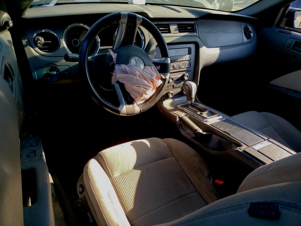 2014 Ford Mustang - Image 8