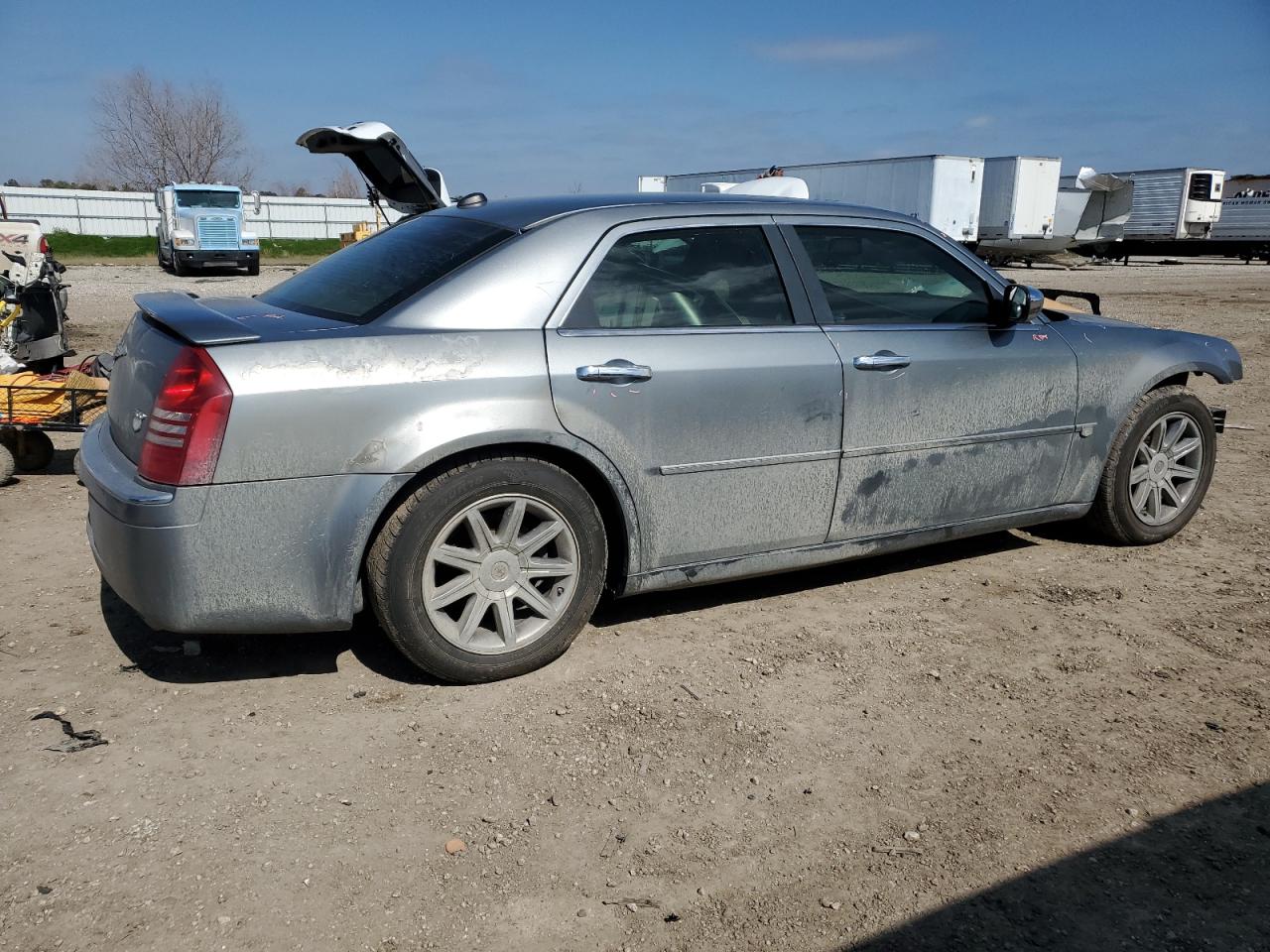 2006 Chrysler 300 - Image 3