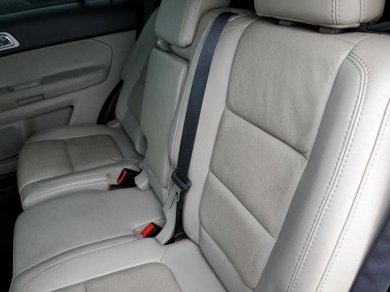 2014 Ford Explorer - Image 10