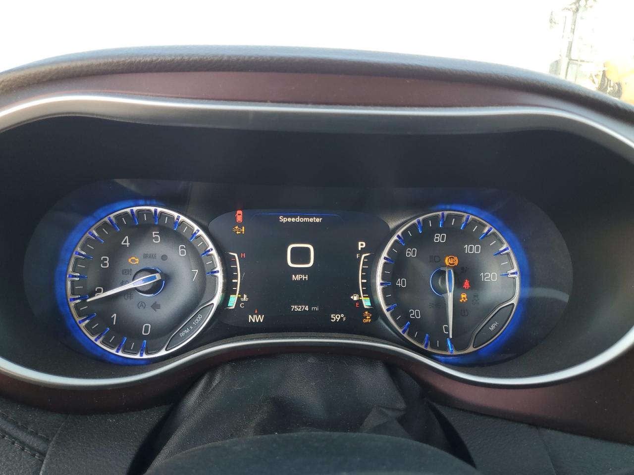 2017 Chrysler Pacifica - Image 9