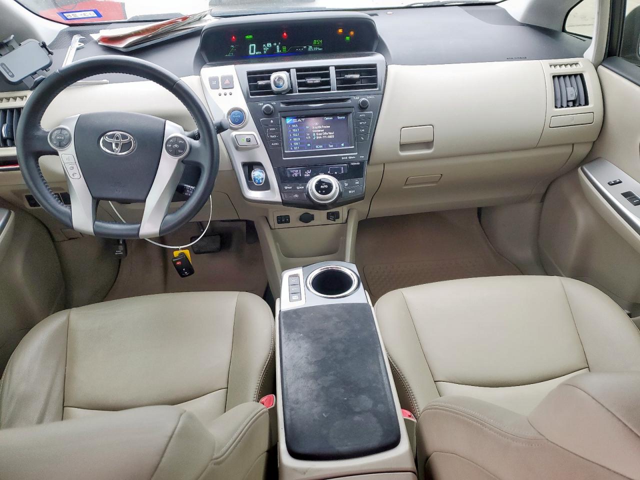 2014 Toyota Prius - Image 8